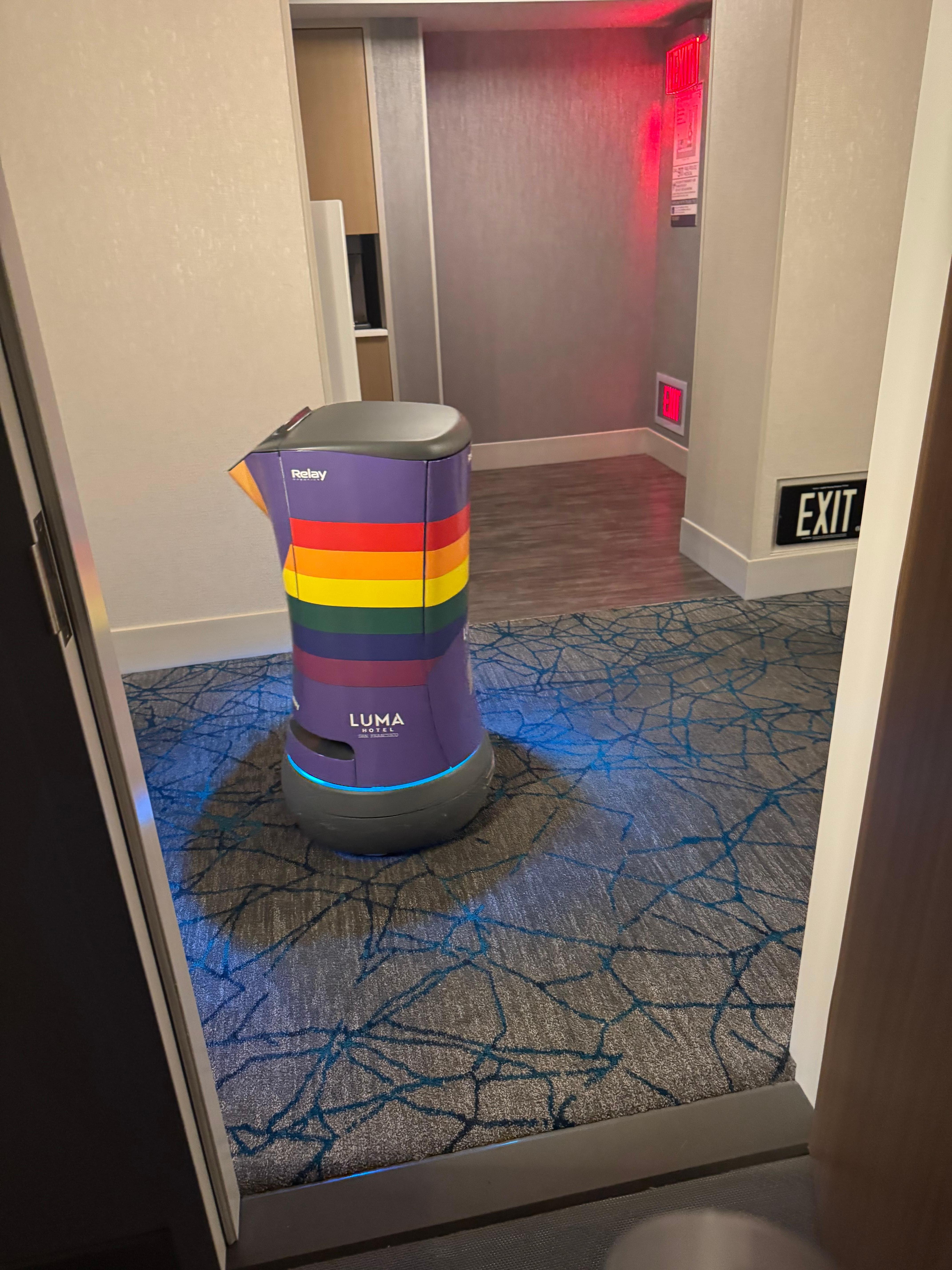 Lumie! Room service robot ❤️