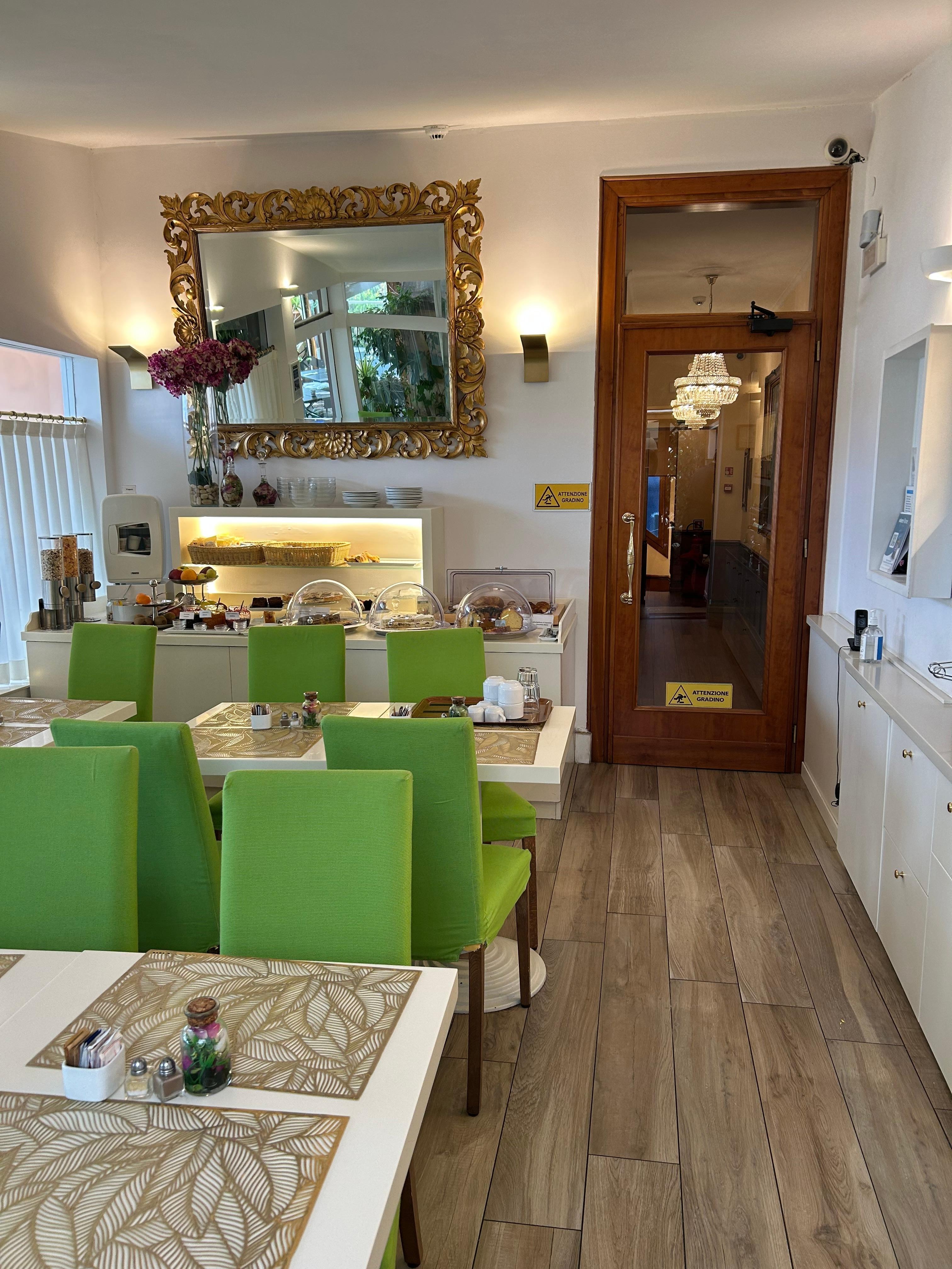Great selection of food, great coffee, very clean. 