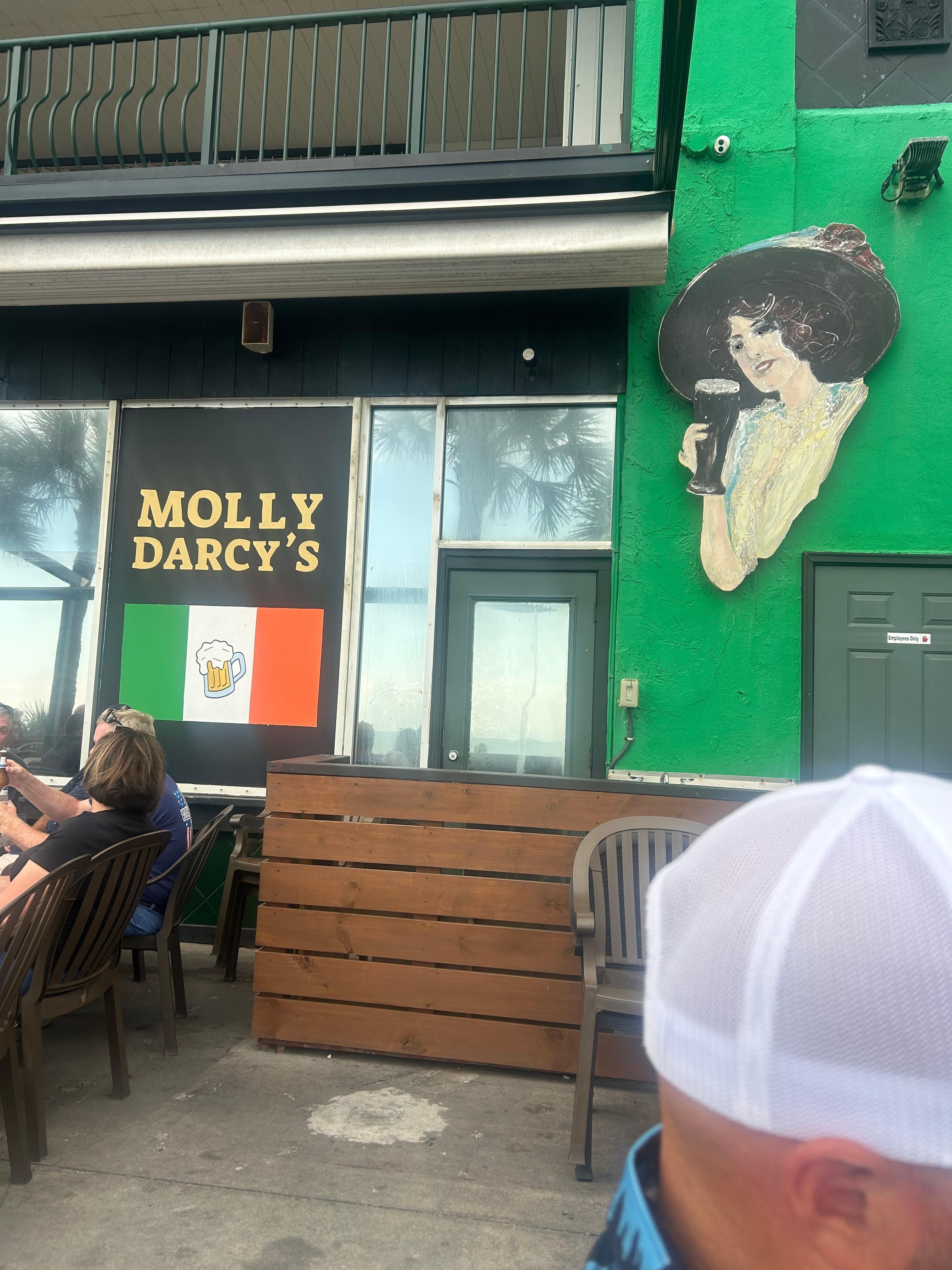 Irish Pub/ Restauraunt next door.  Live music, with indoor/ outdoor seating. 