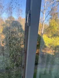 Window was nasty.. I know it’s hard to clean, but at some point, you have to