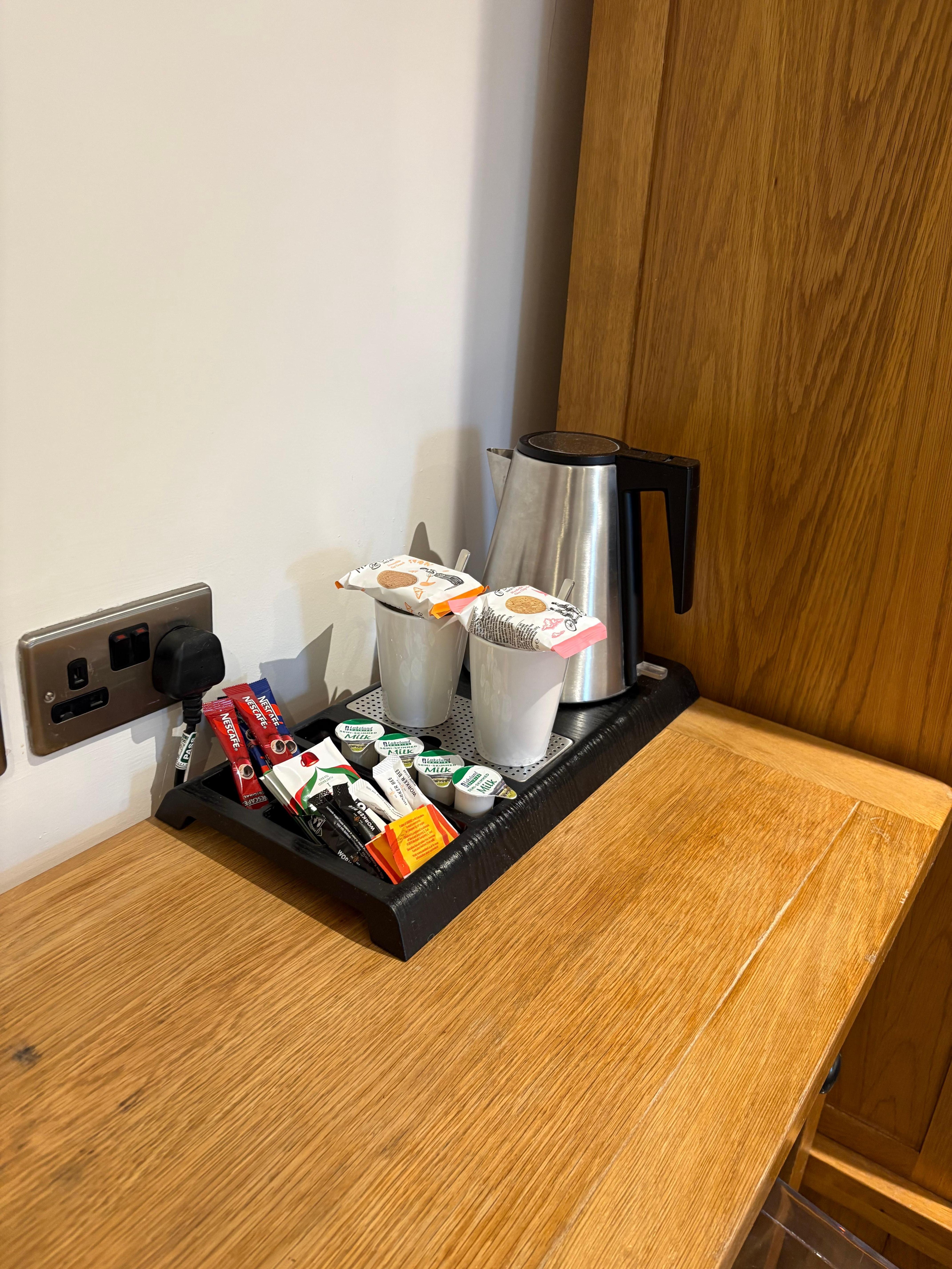 Room - tea and coffee with complimentary biscuits