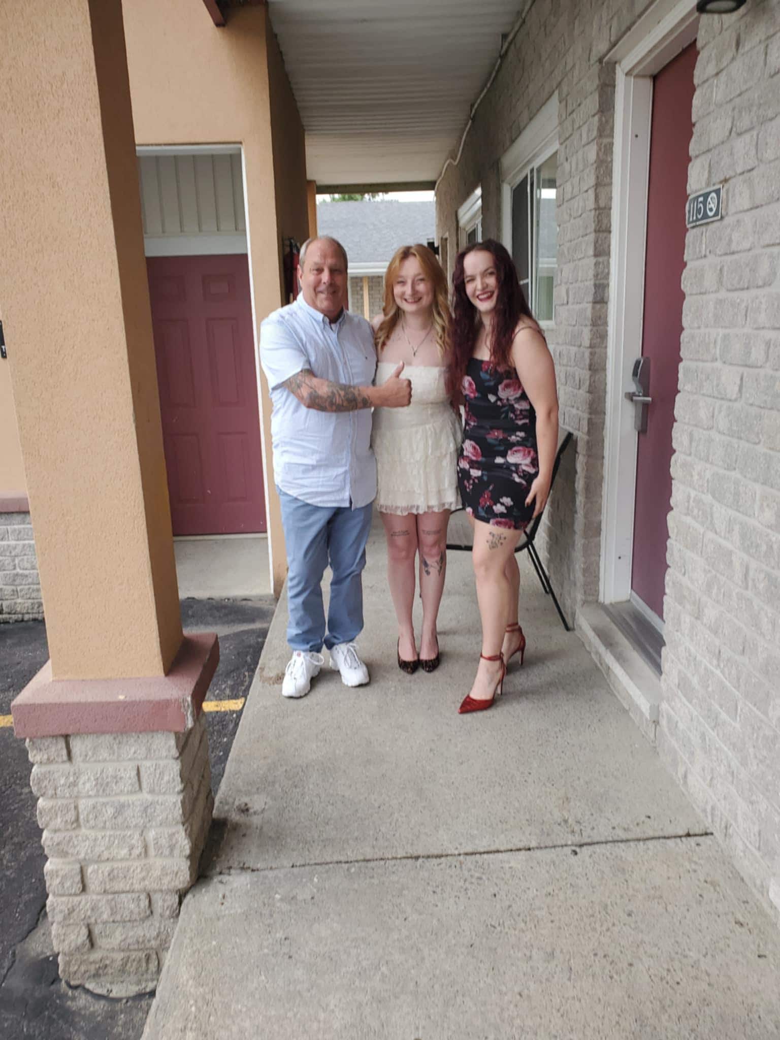 Proud Dad with Grads 👩🎓👩🎓😎