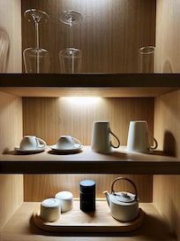 Amenities, Tea with tea set.