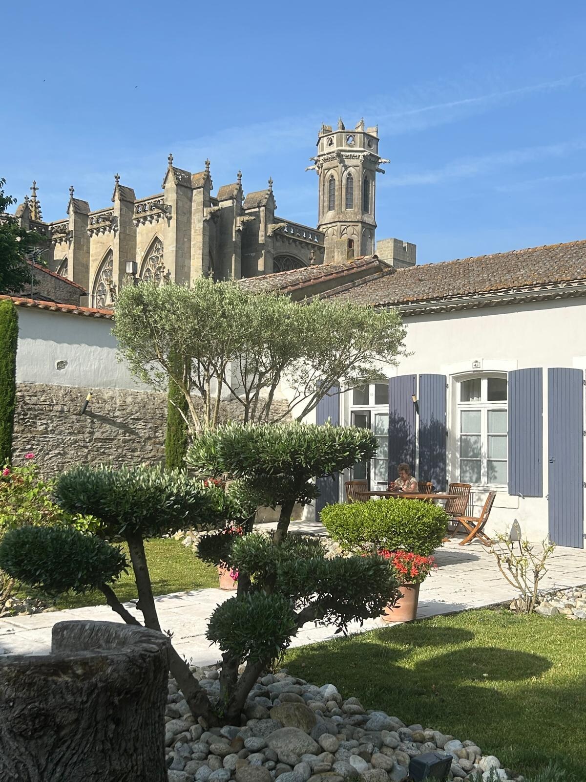 Rooms in the hotel  courtyard 