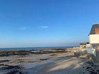 Vue depuis le GR devant la maison