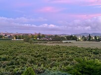 Blick aus dem Restaurant ENRIMA auf Vilafranca del Penedes