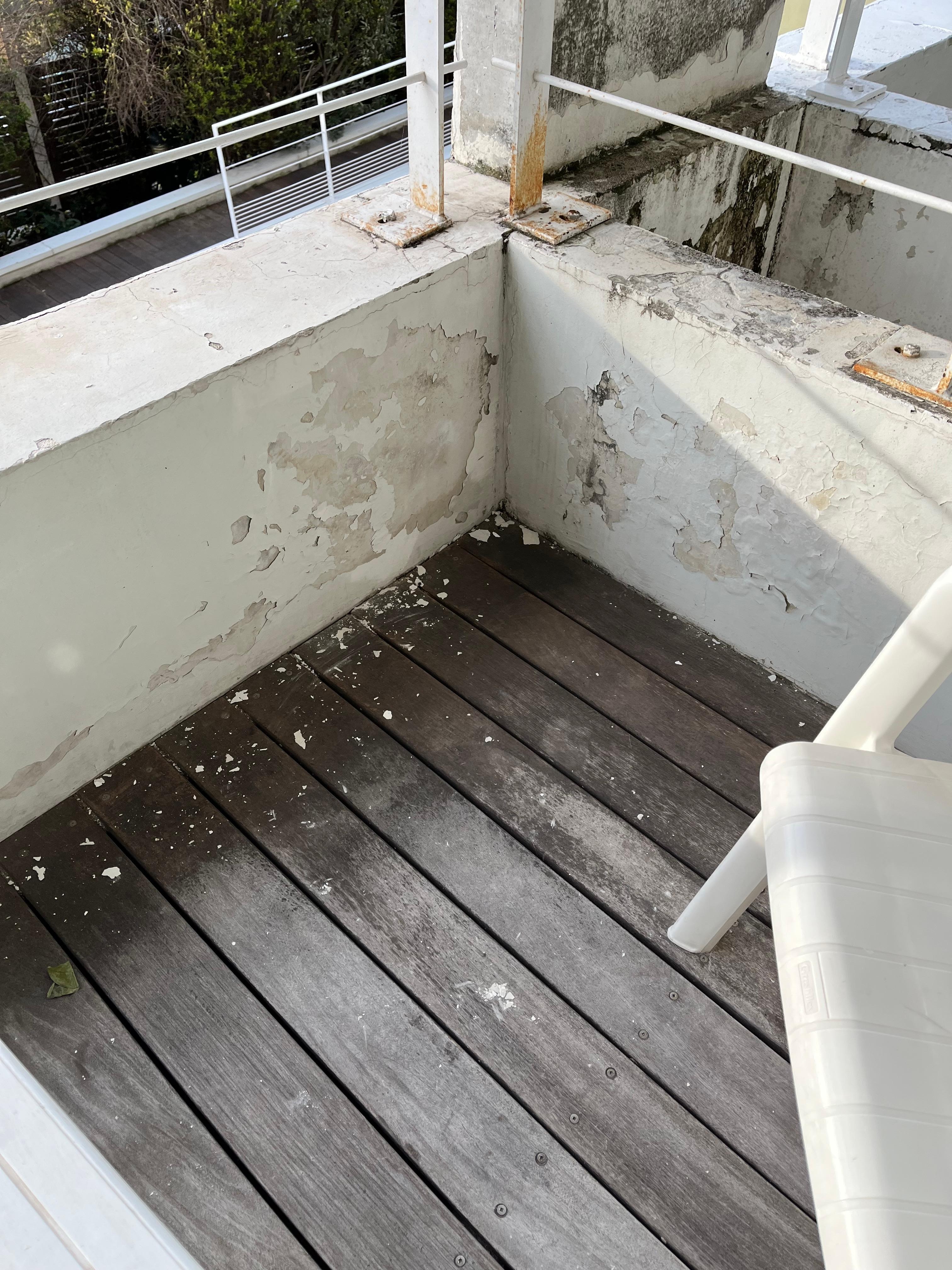 Le crépi se décolle 