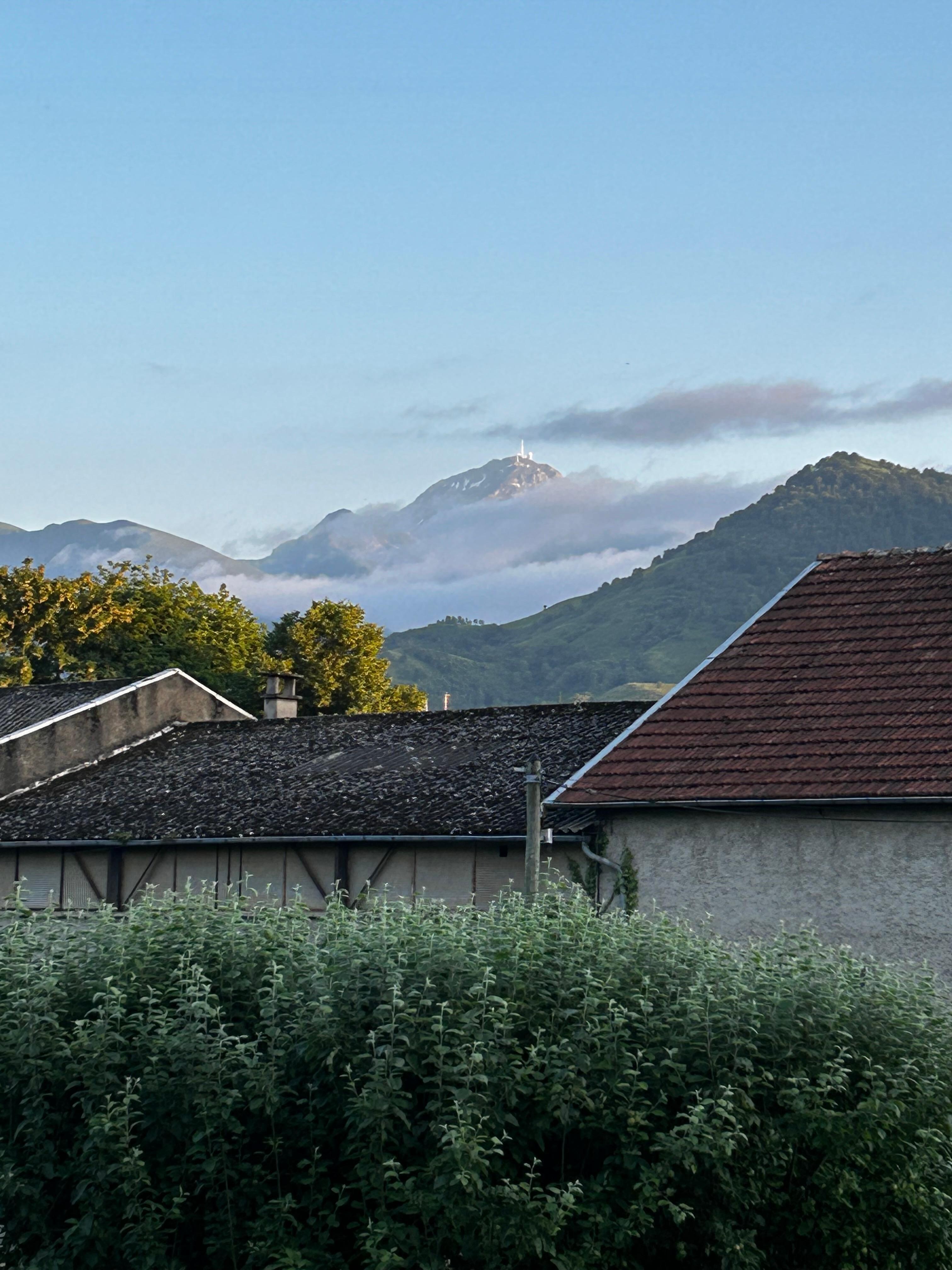 View from the balcony/ vue depuis le bslcon