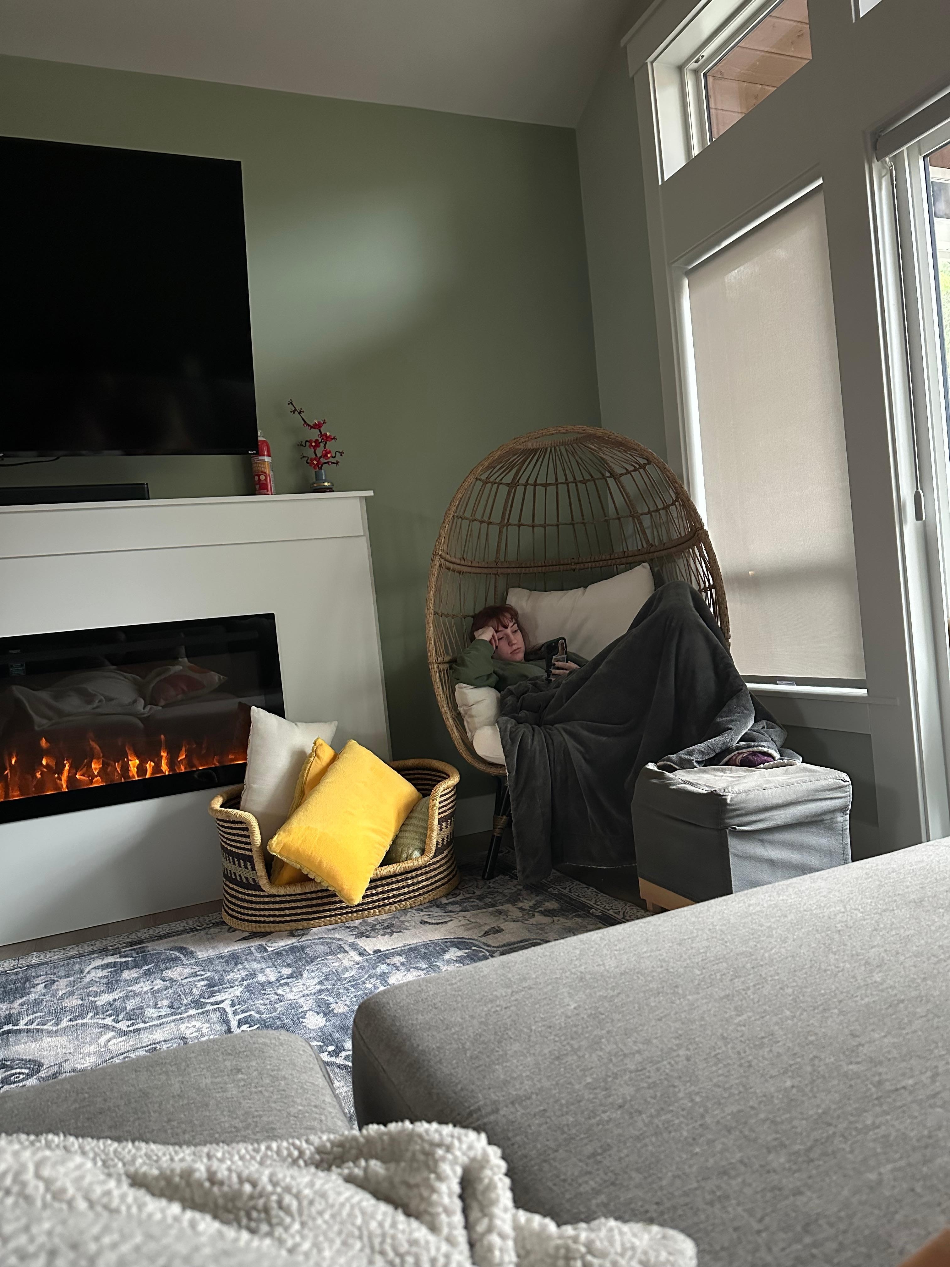 This corner “egg chair” was a popular spot to chillax 🤍