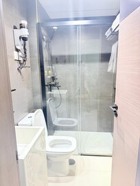 Clean bathroom