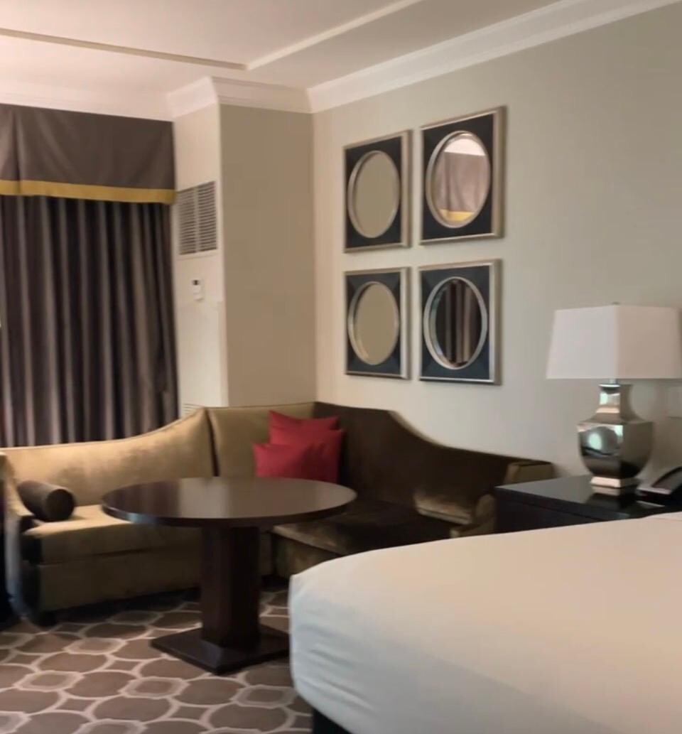 Room 5876.  No smells, rug clean, okay view, two sinks, no extras.