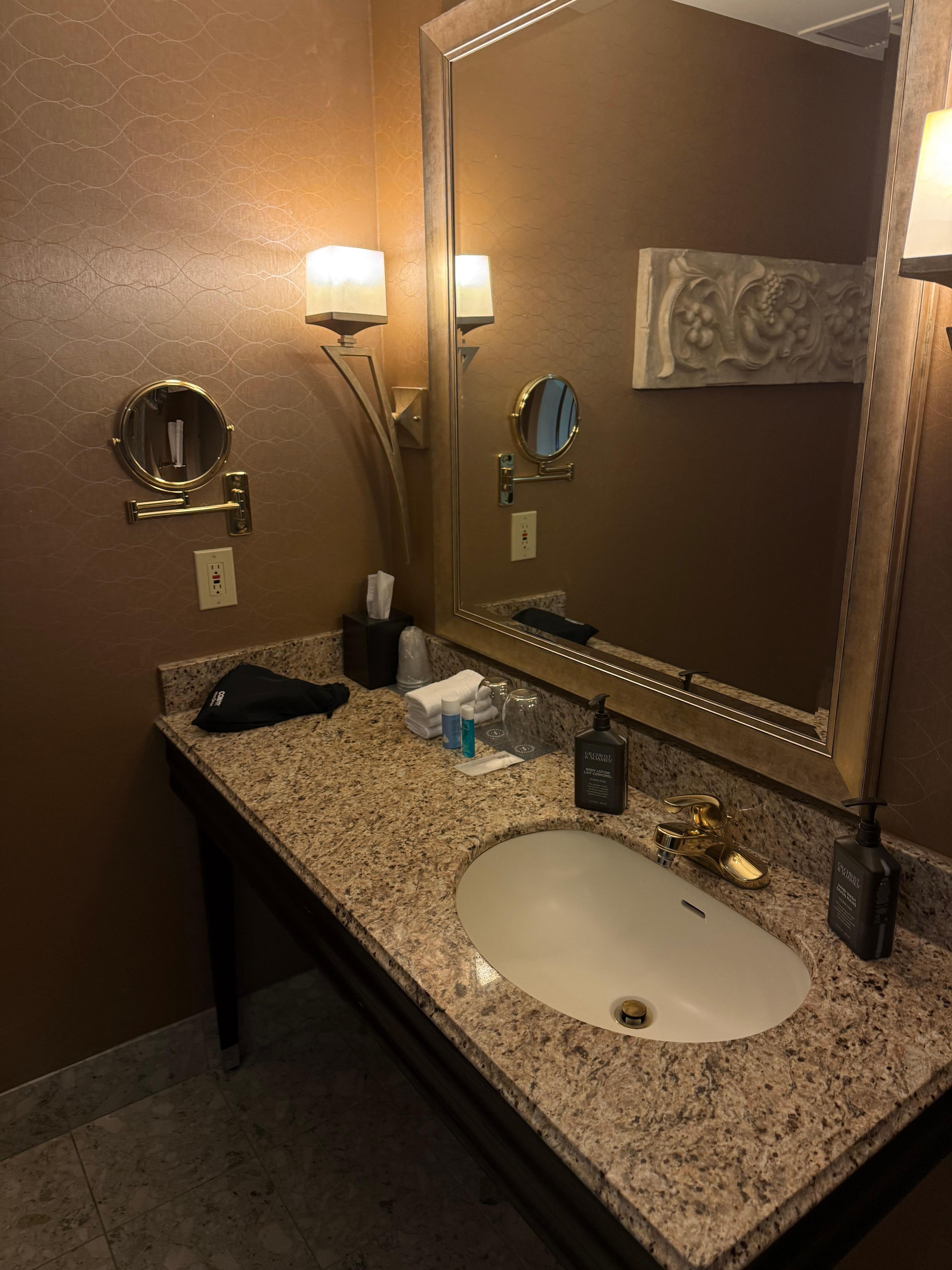 Nice and clean bathroom and great hot water