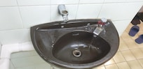 Wash basin with broken tap faucet that wasn't rectified