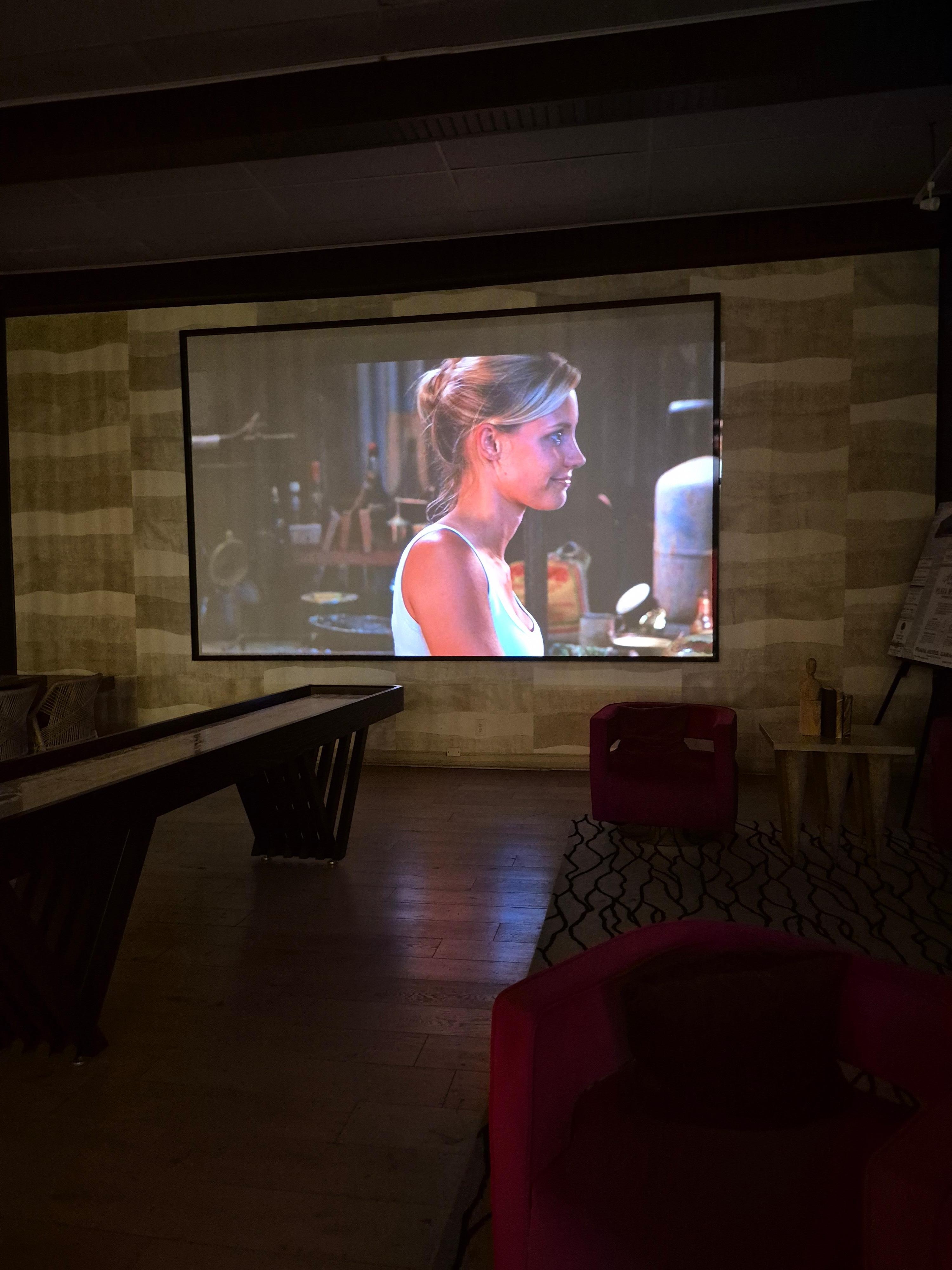 Lobby sit down and relax