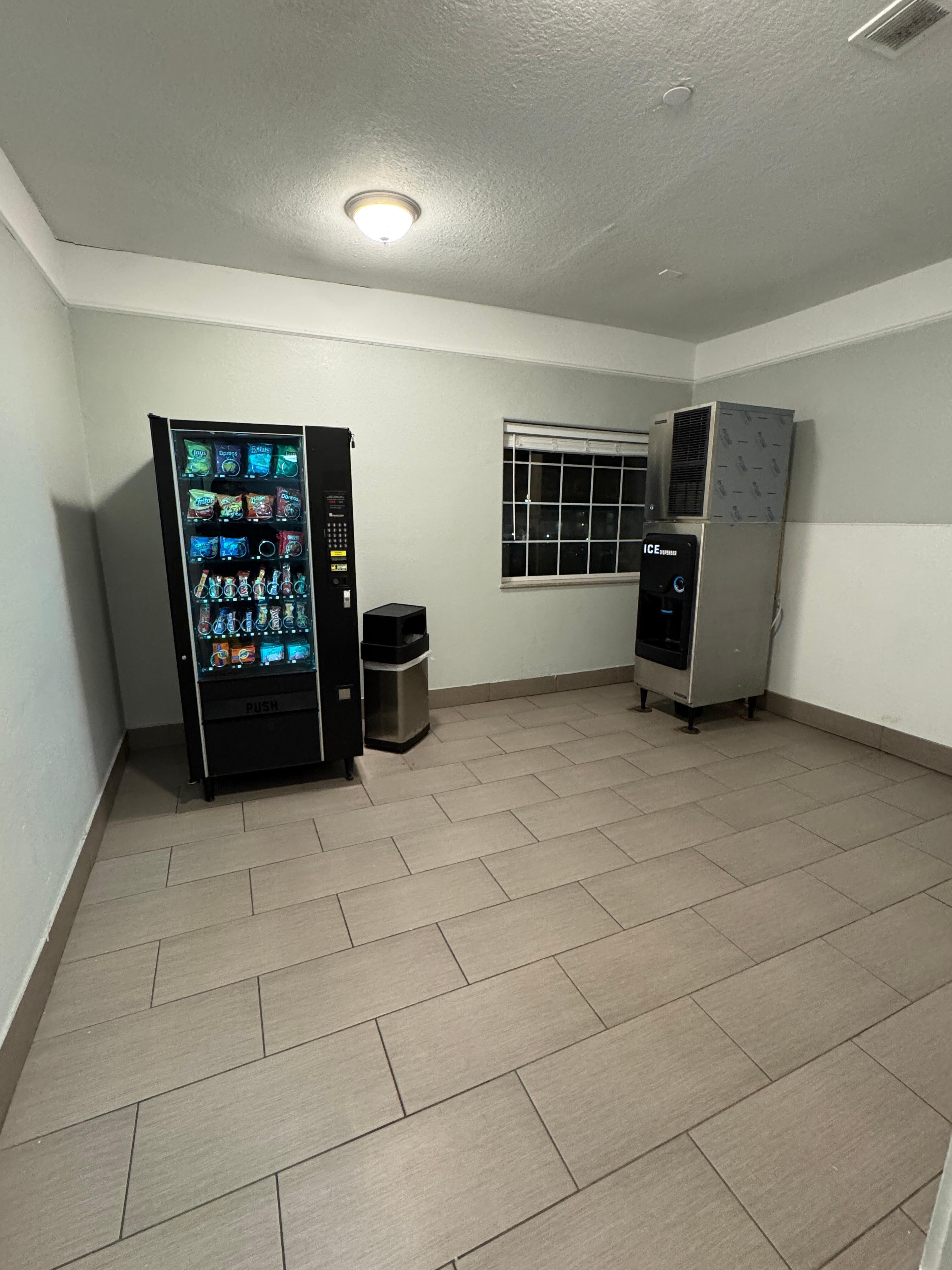 Ice Dispenser y vending machine 