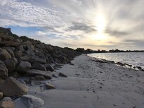 Plage à proximité à marée haute