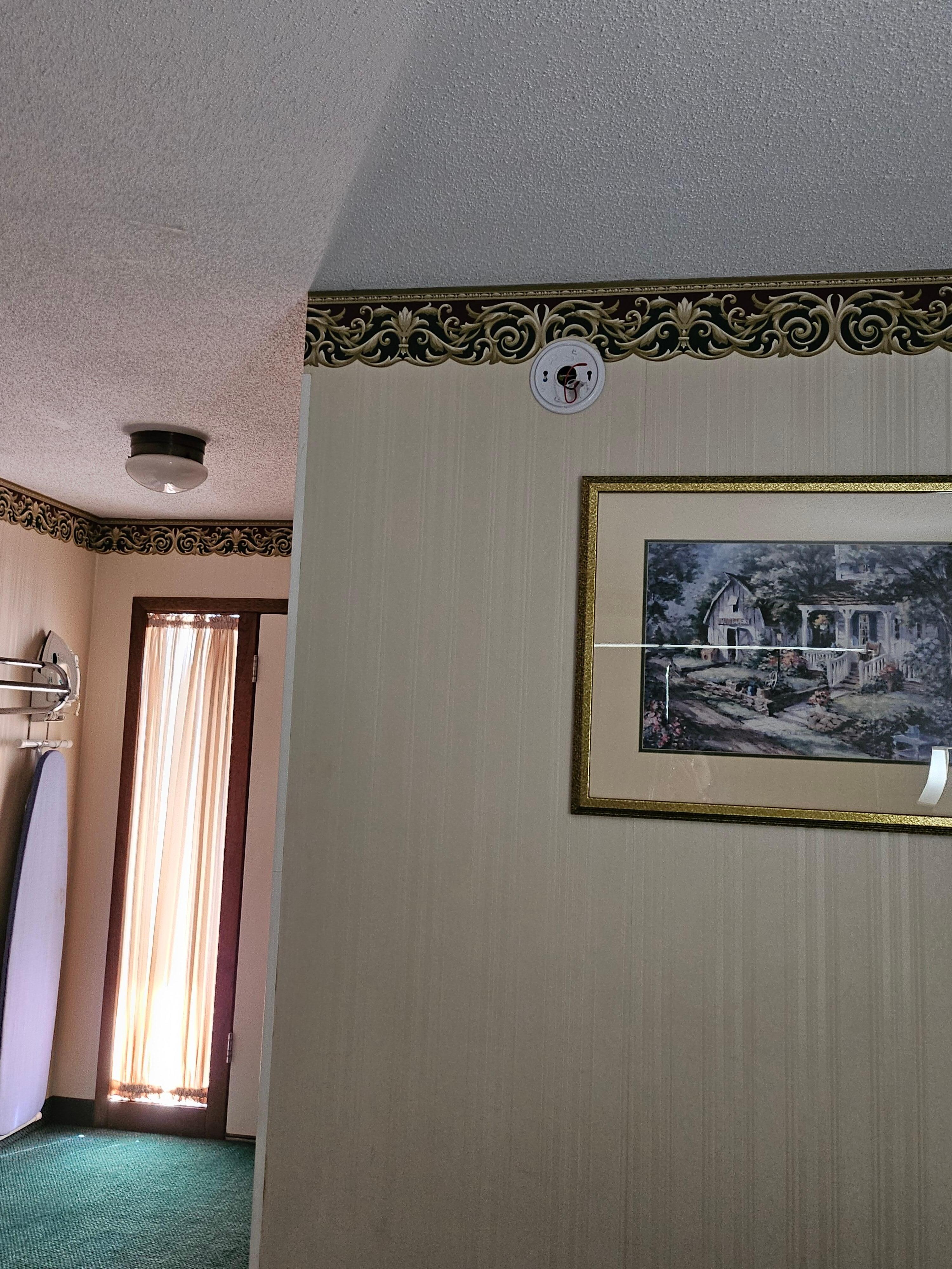 No smoke alarm, yucky carpet that has probably been here since the 1800s.