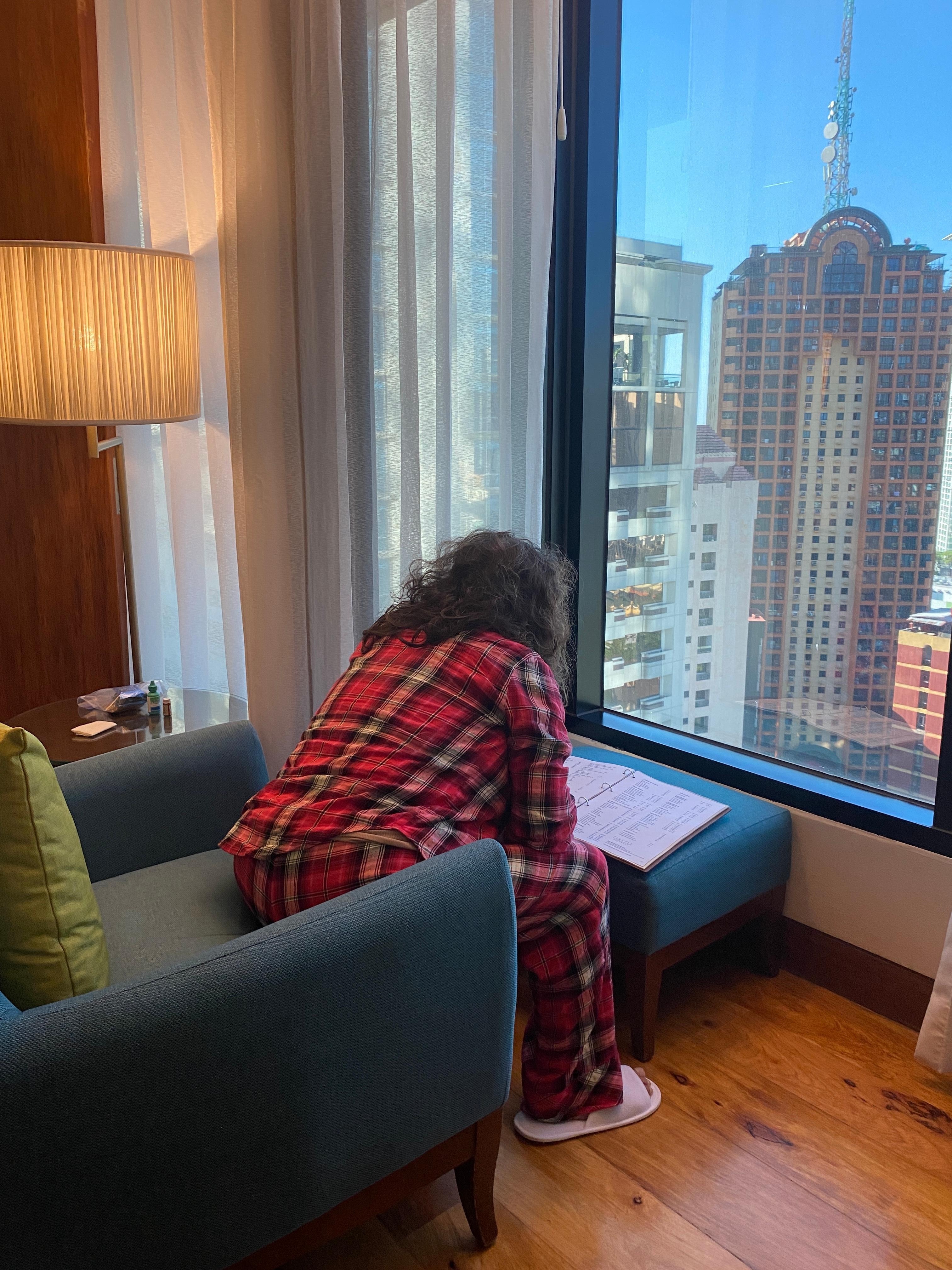 Ordering breakfast room service 