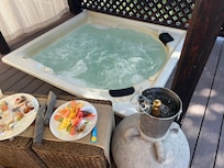 Private jacuzzi