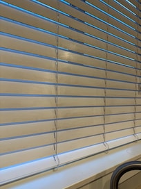 Dirty blinds