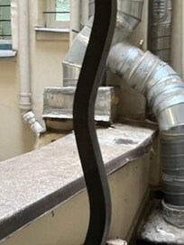 Udsigten fra værelset, når gardinerne var trukket fra.