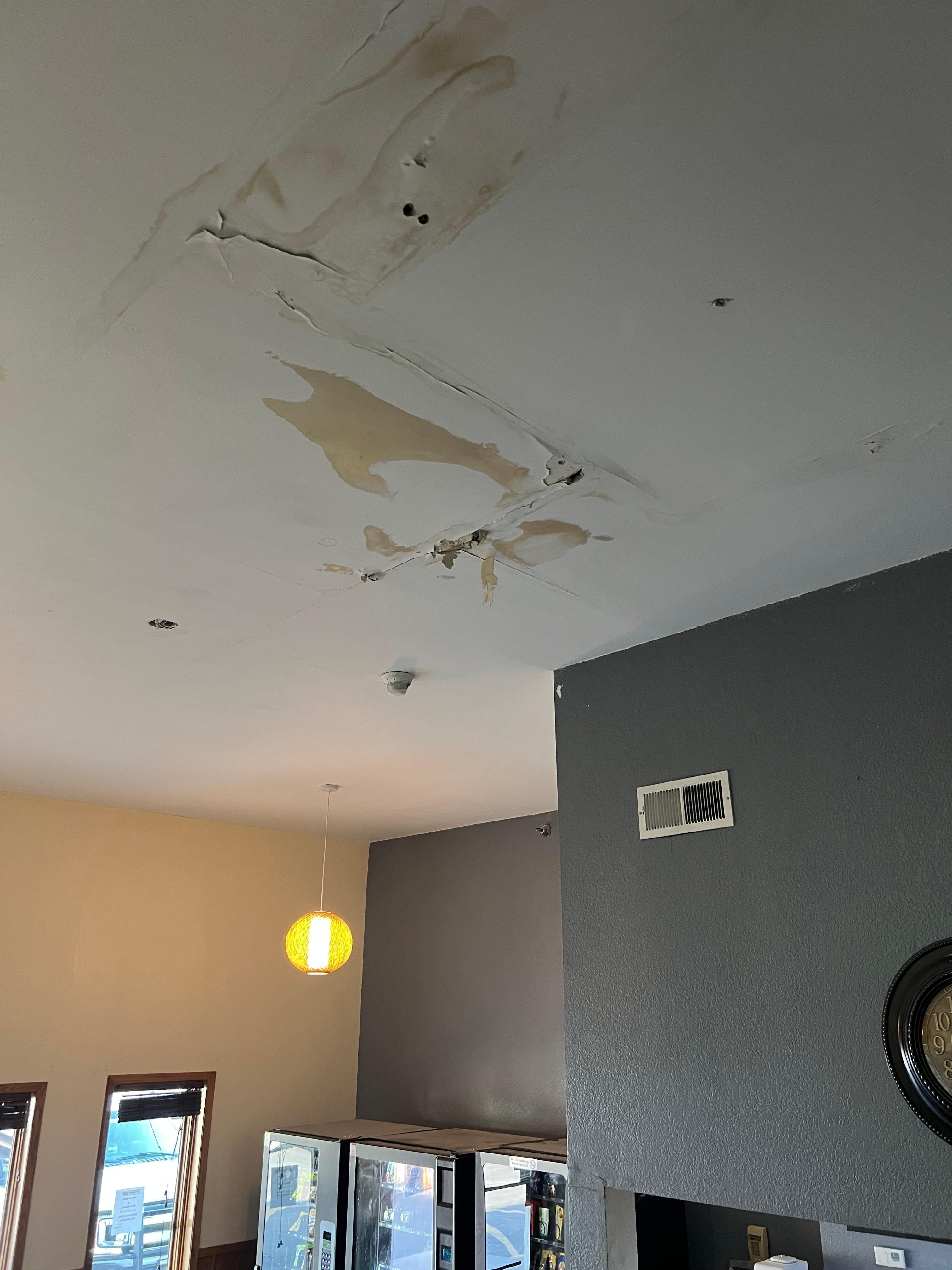 Ceiling in the front lobby (Gnasty!!)