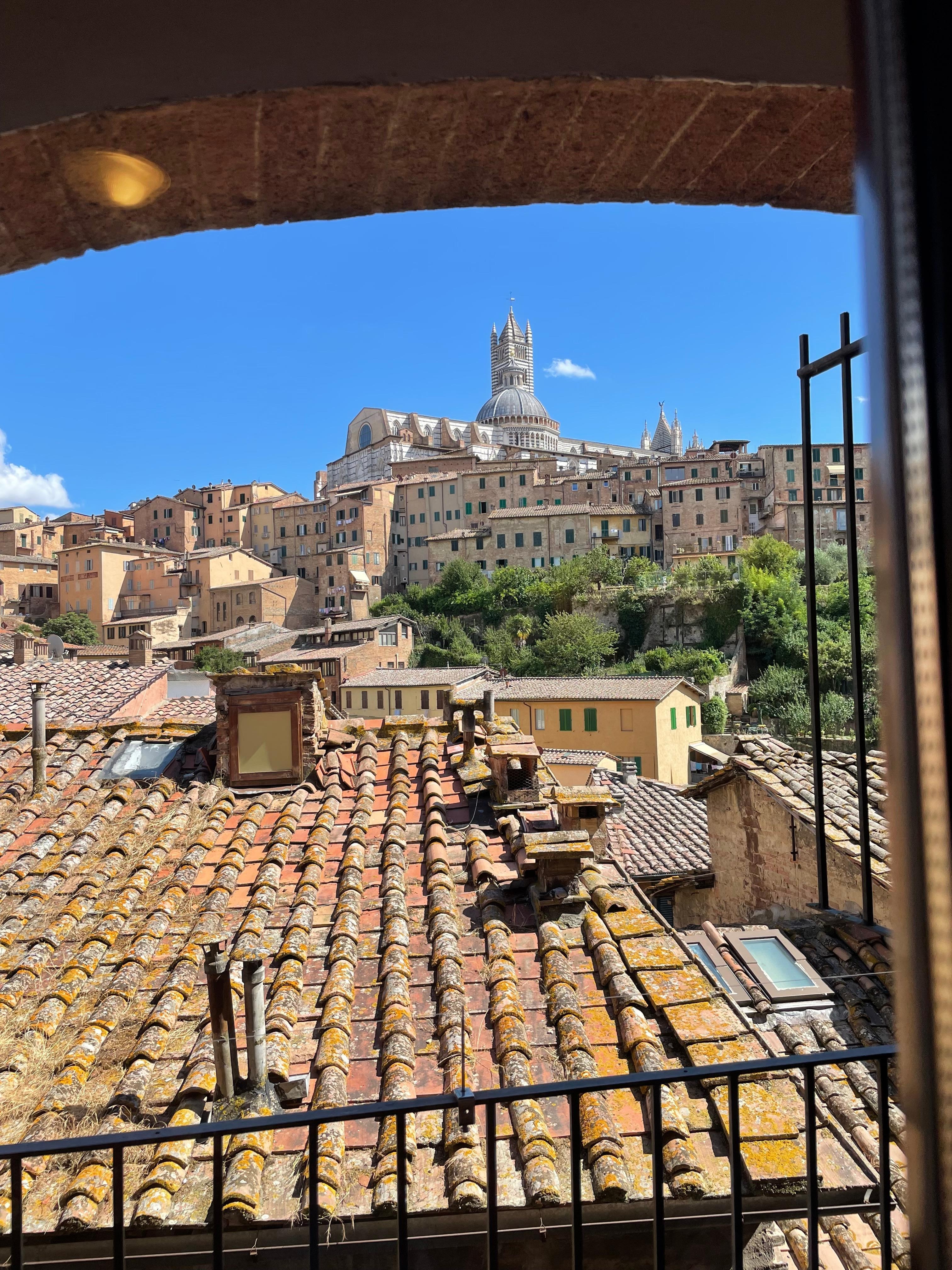 部屋から大聖堂