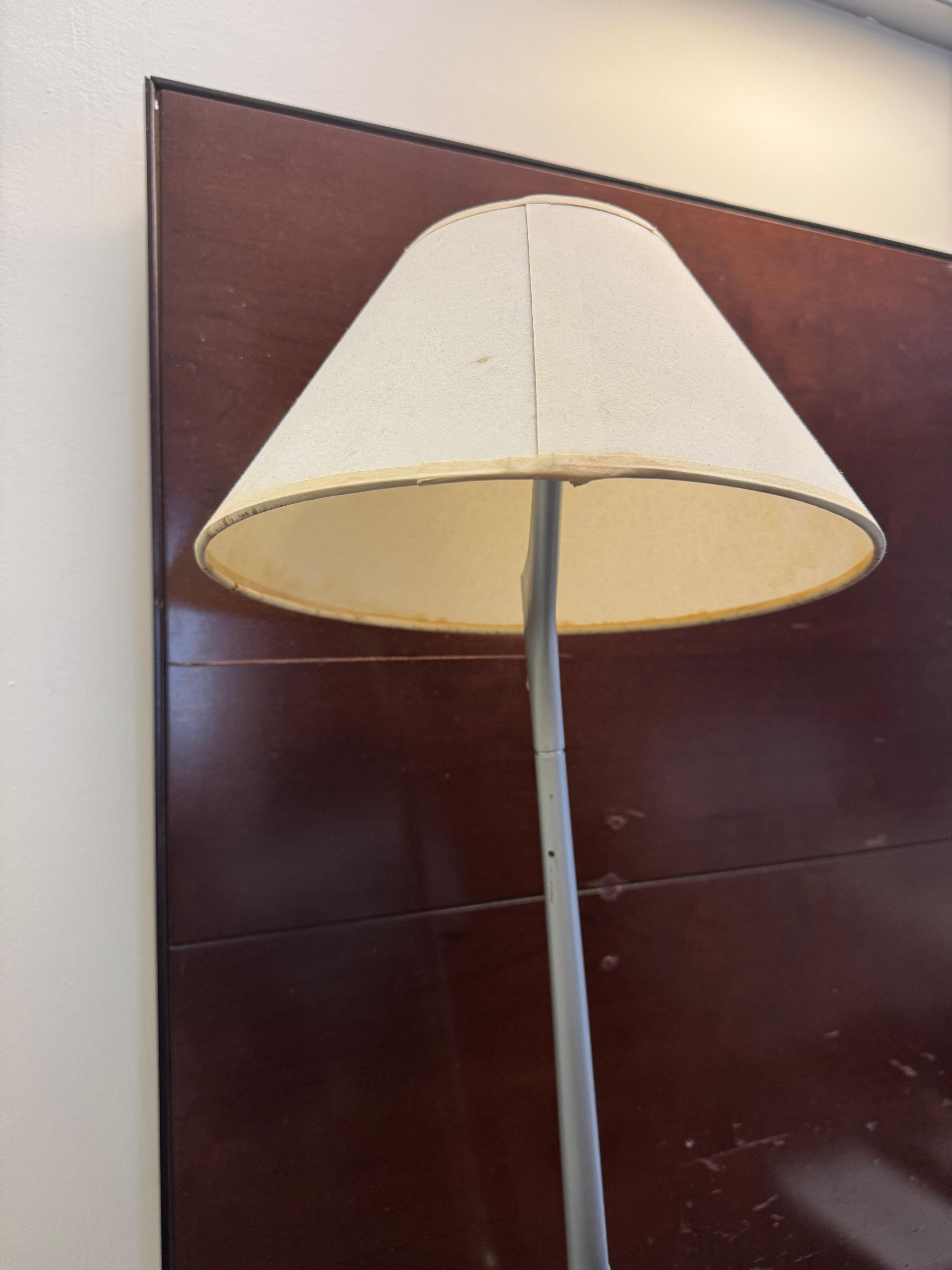 Dirty lamp 