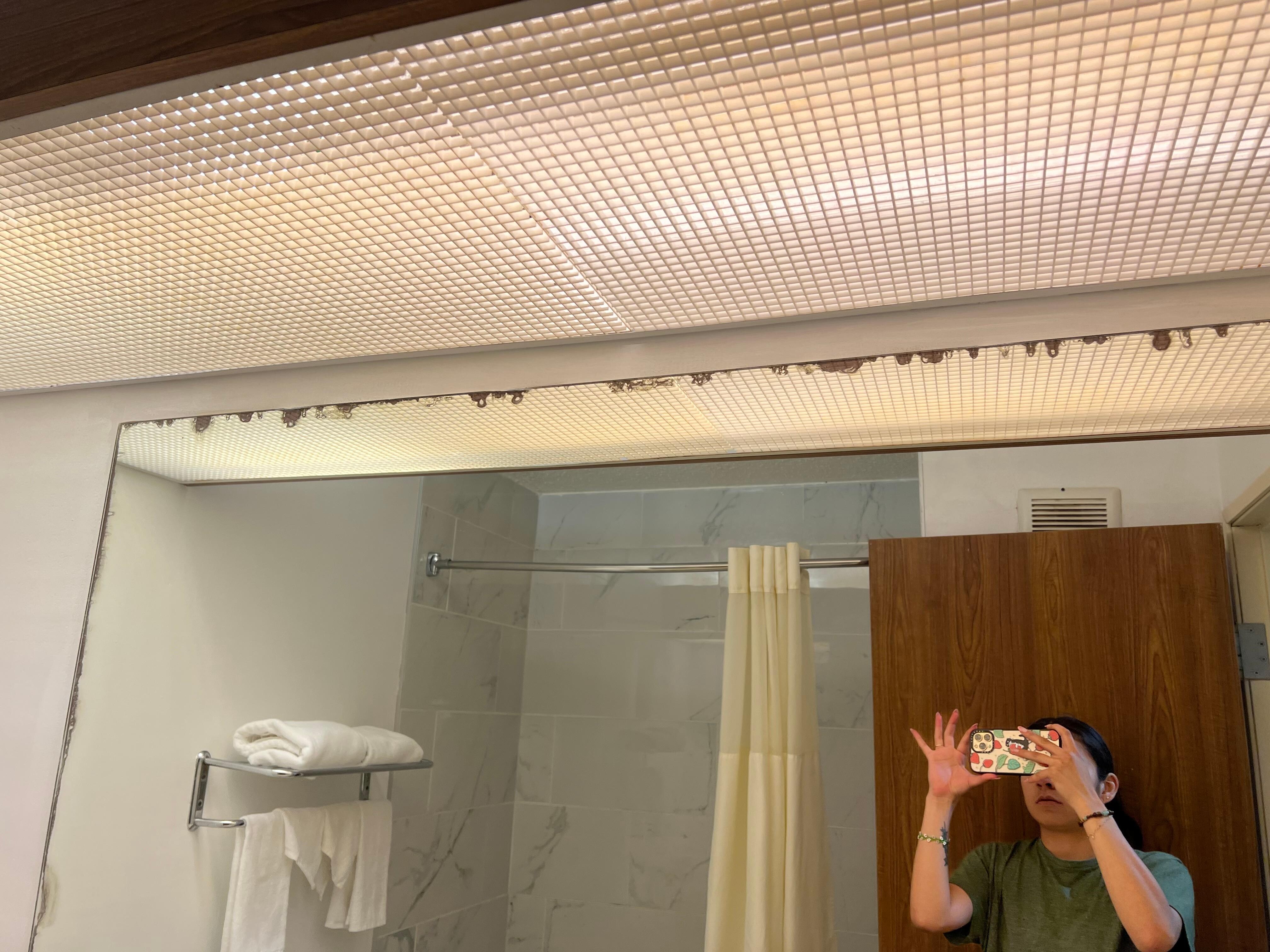 Mirror damage before we checked in