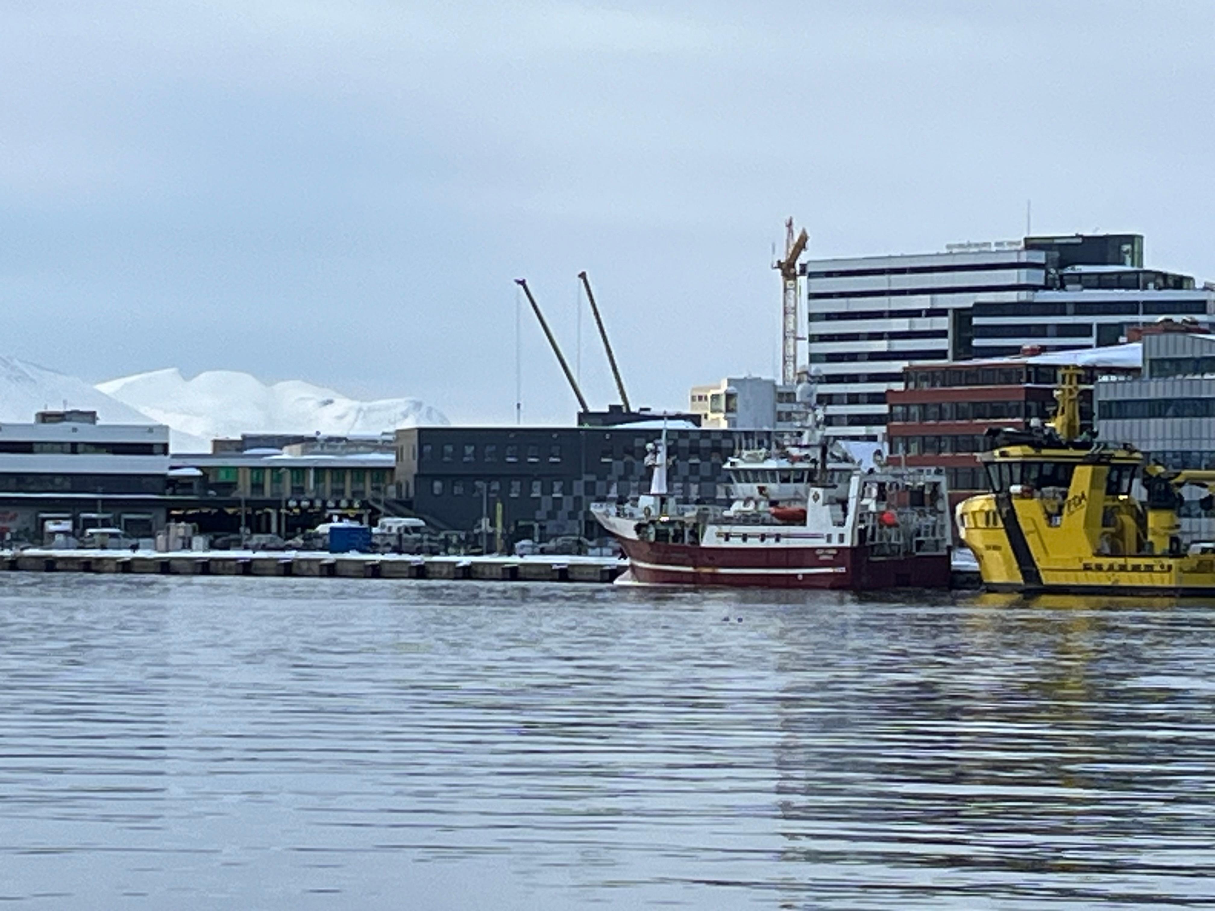 Hotel vom Schiff aus