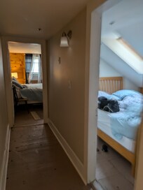 Middle bedroom