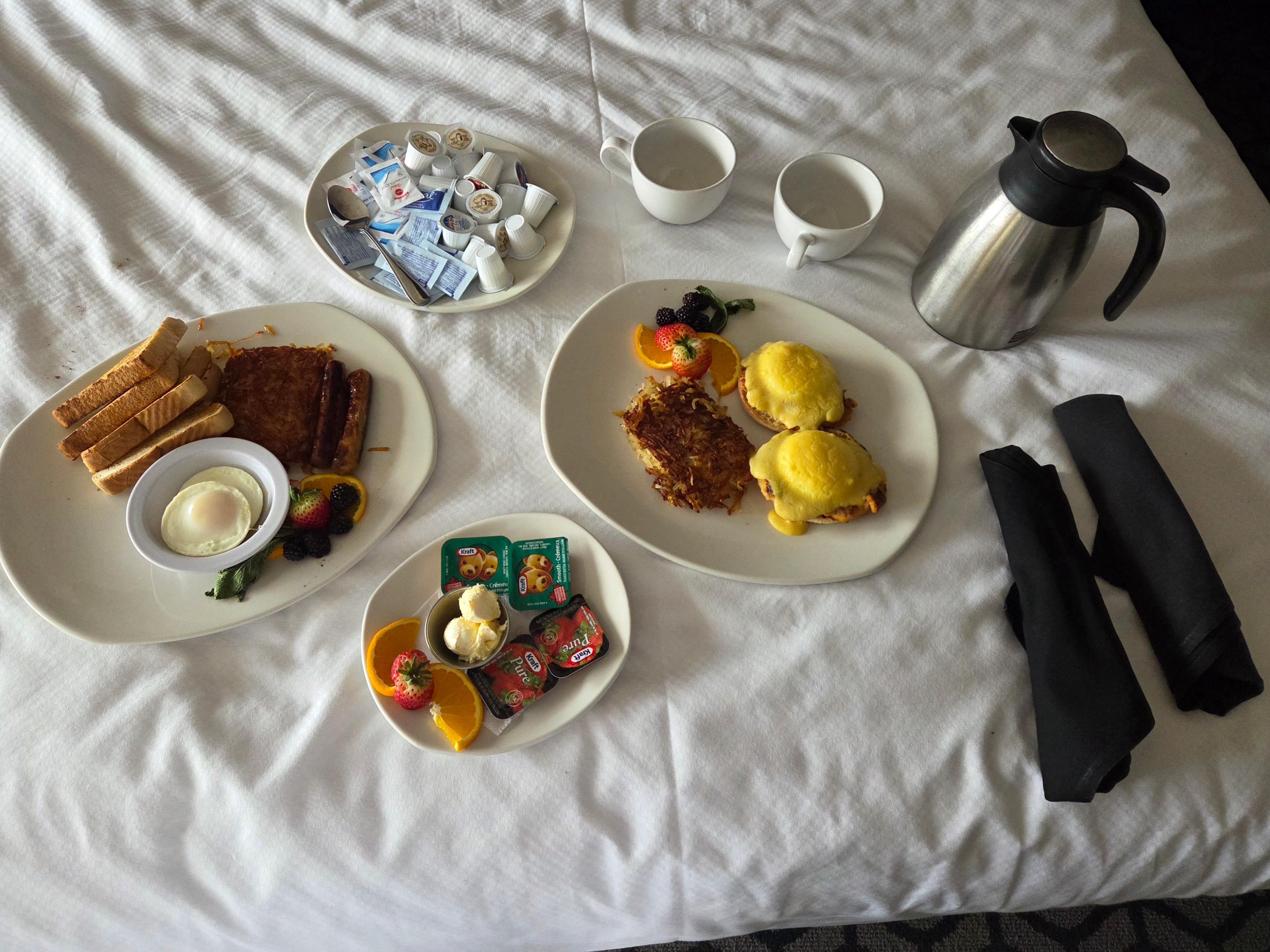 Only 1 carafe of coffee charged for 2