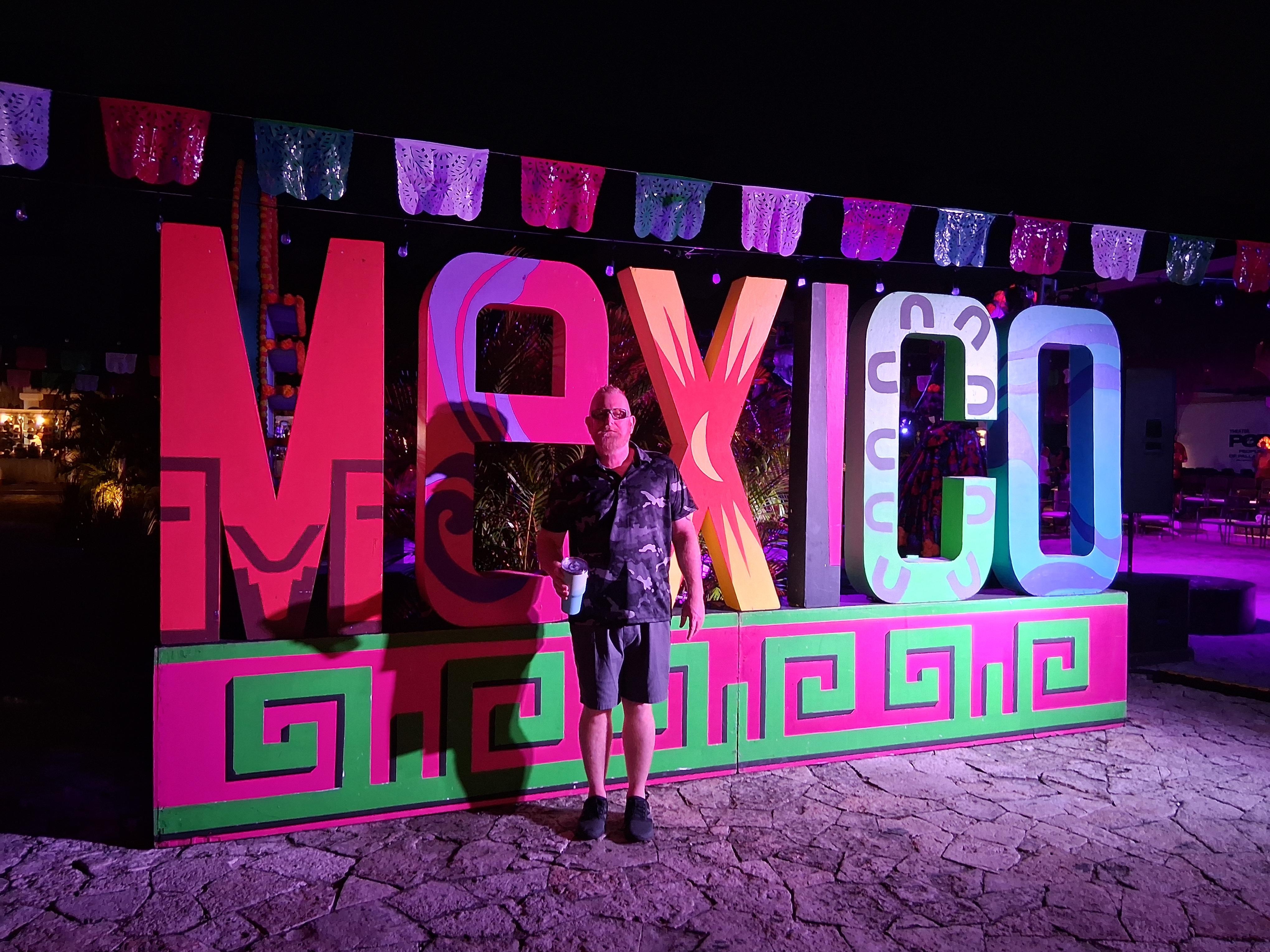 Grand Palladium Colonial