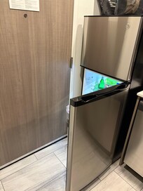 A/c unit is too close to the bed.