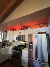 Enjoyed the Fall decorations! Made our stay even more special!