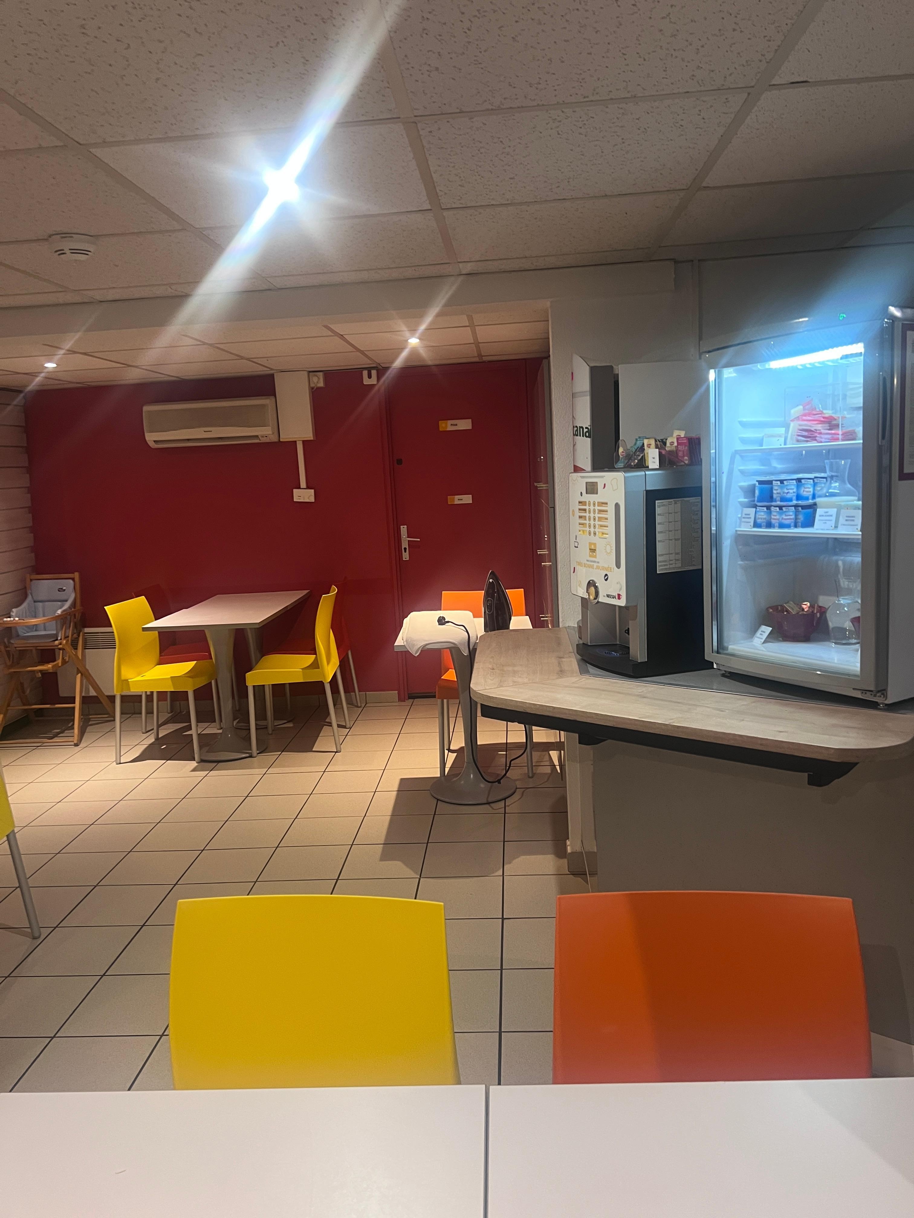 The delightful “cafe”