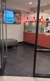 A pizza place with excellent quality.