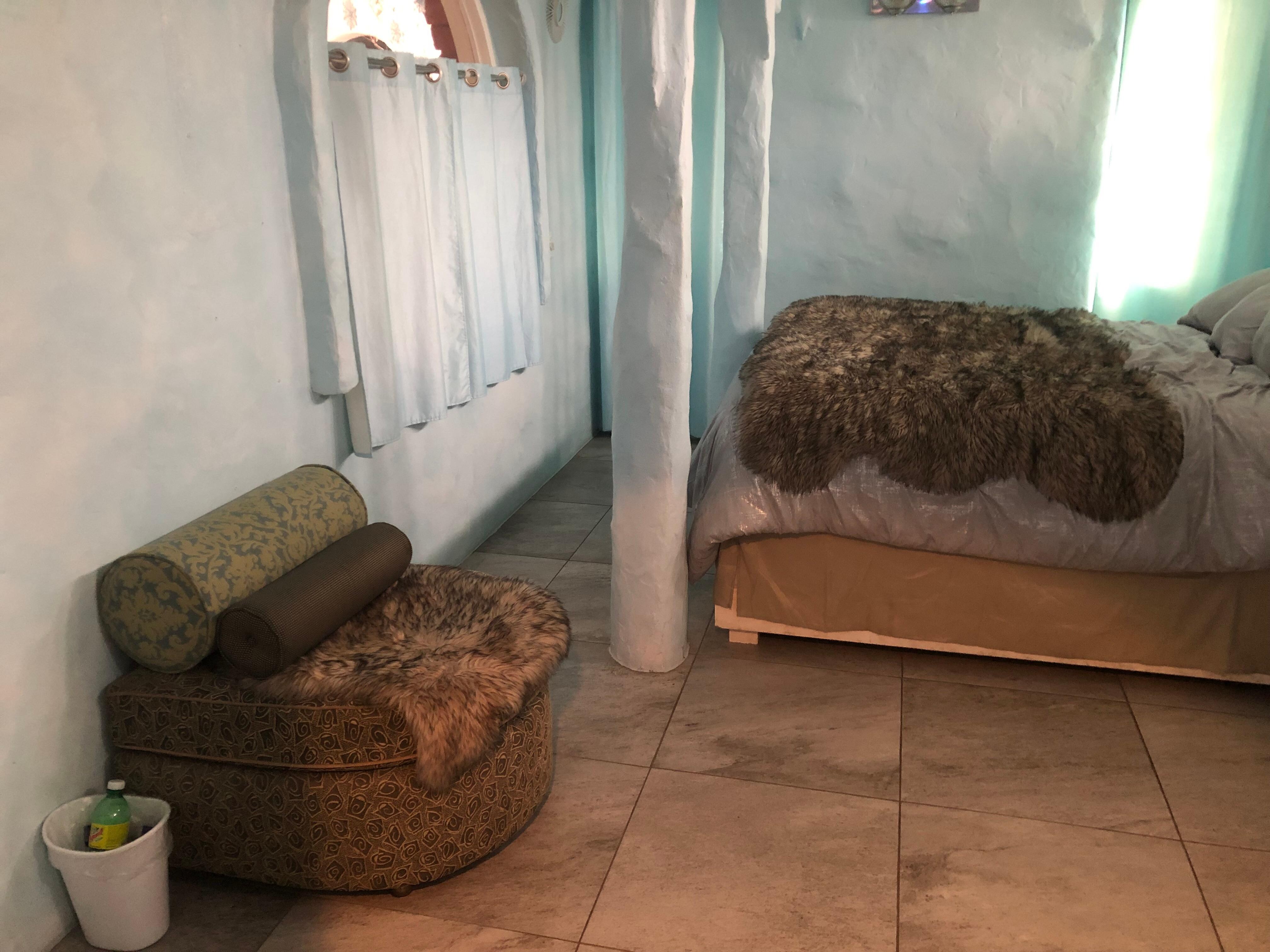 Habitación limpia y en orden