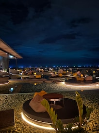 Sky Bar “Over the moon