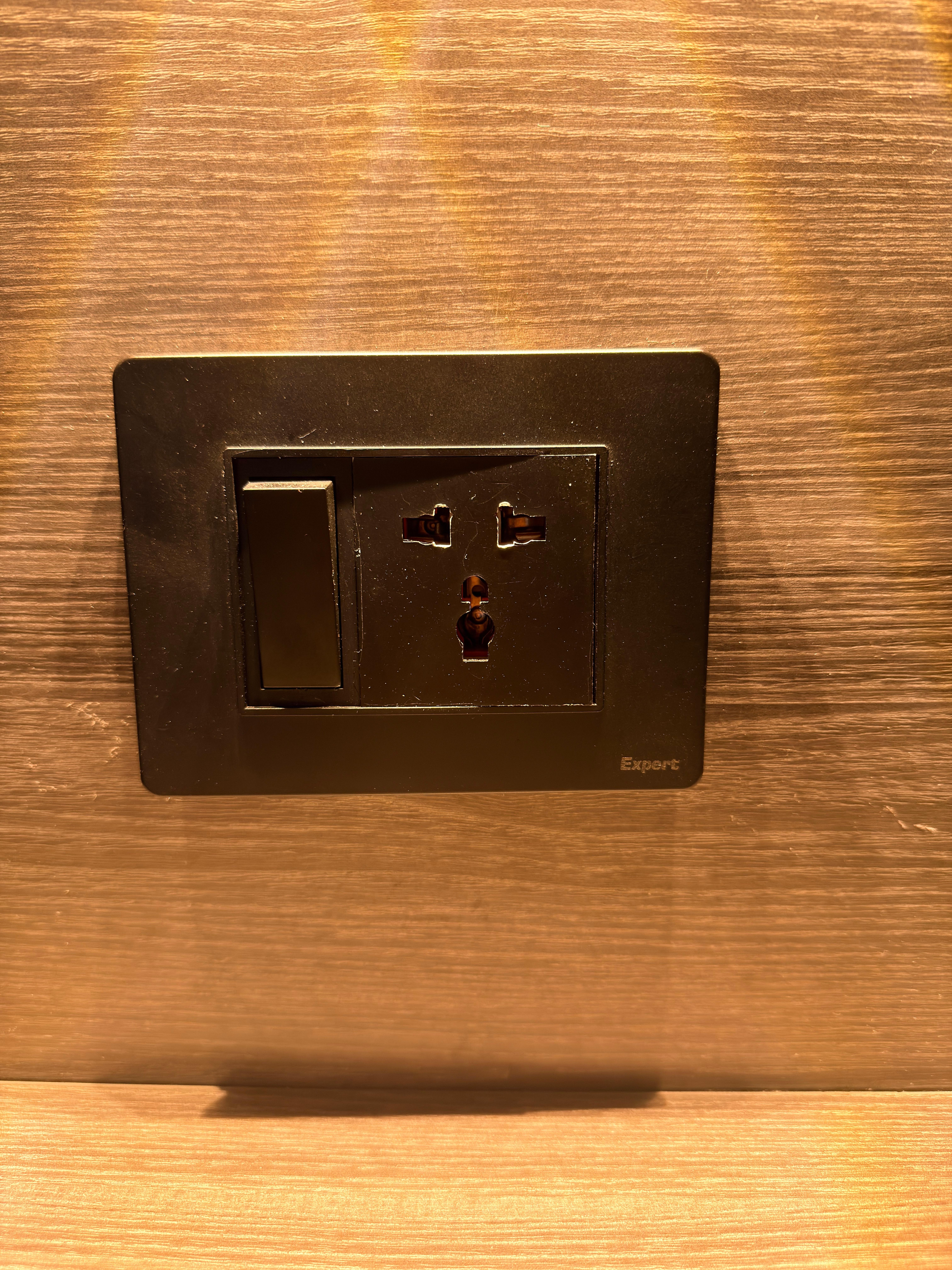 Fake, non-working, outlet