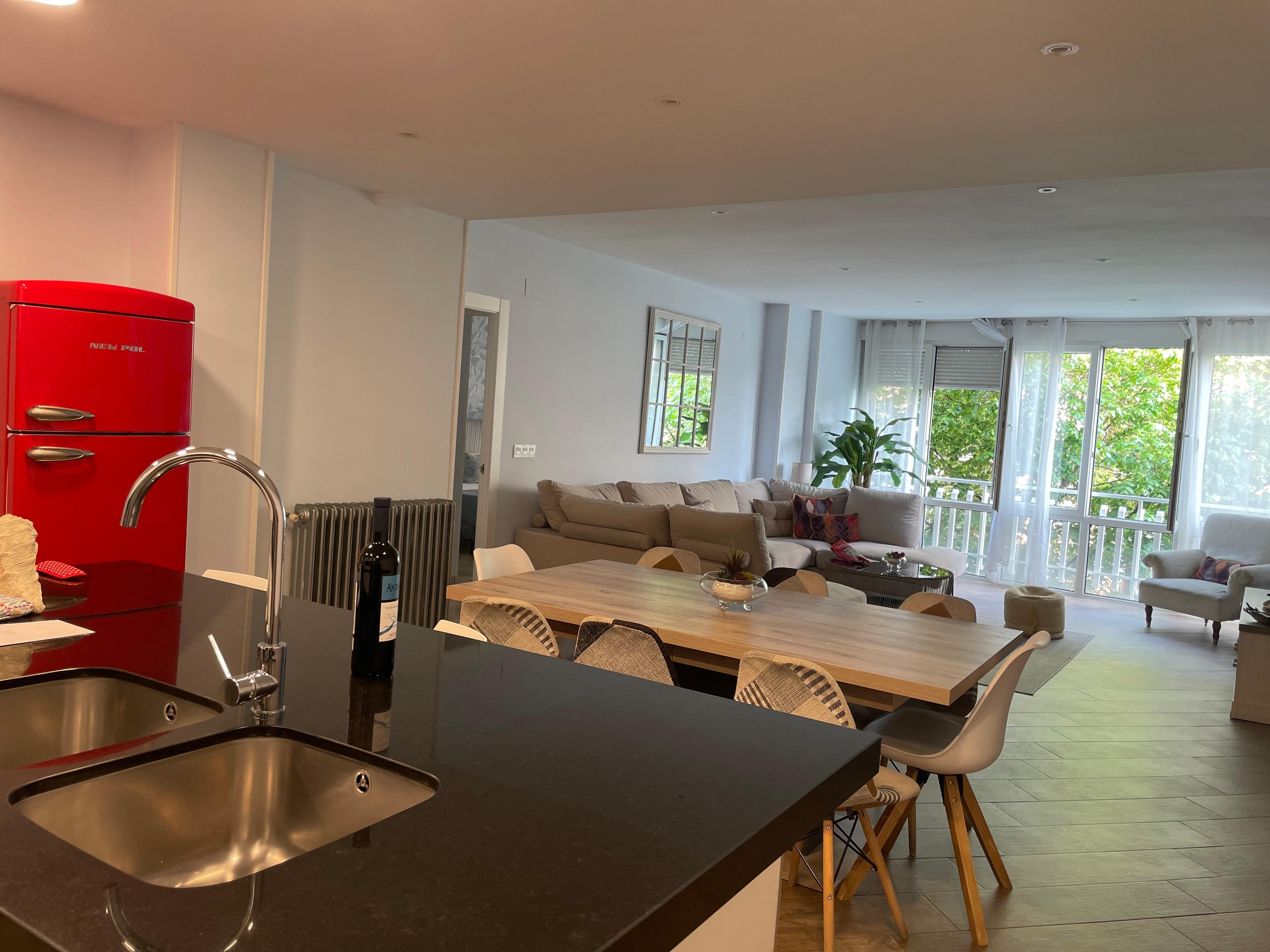 Kitchen/dining/living room
