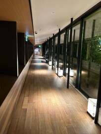Hallway that leads to kowaiken/bar/spa