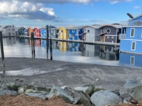 Just for clarity. You are not renting any of these beautiful floating homes but rather the grey boathouse that has been converted into living accommodations. Once inside it’s lovely, no balcony or outside living