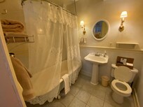 Bathroom in the Lancaster Room.