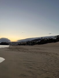 Blick vom Strand auf Morro Jable