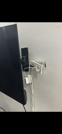 Loose TV mount outlet
