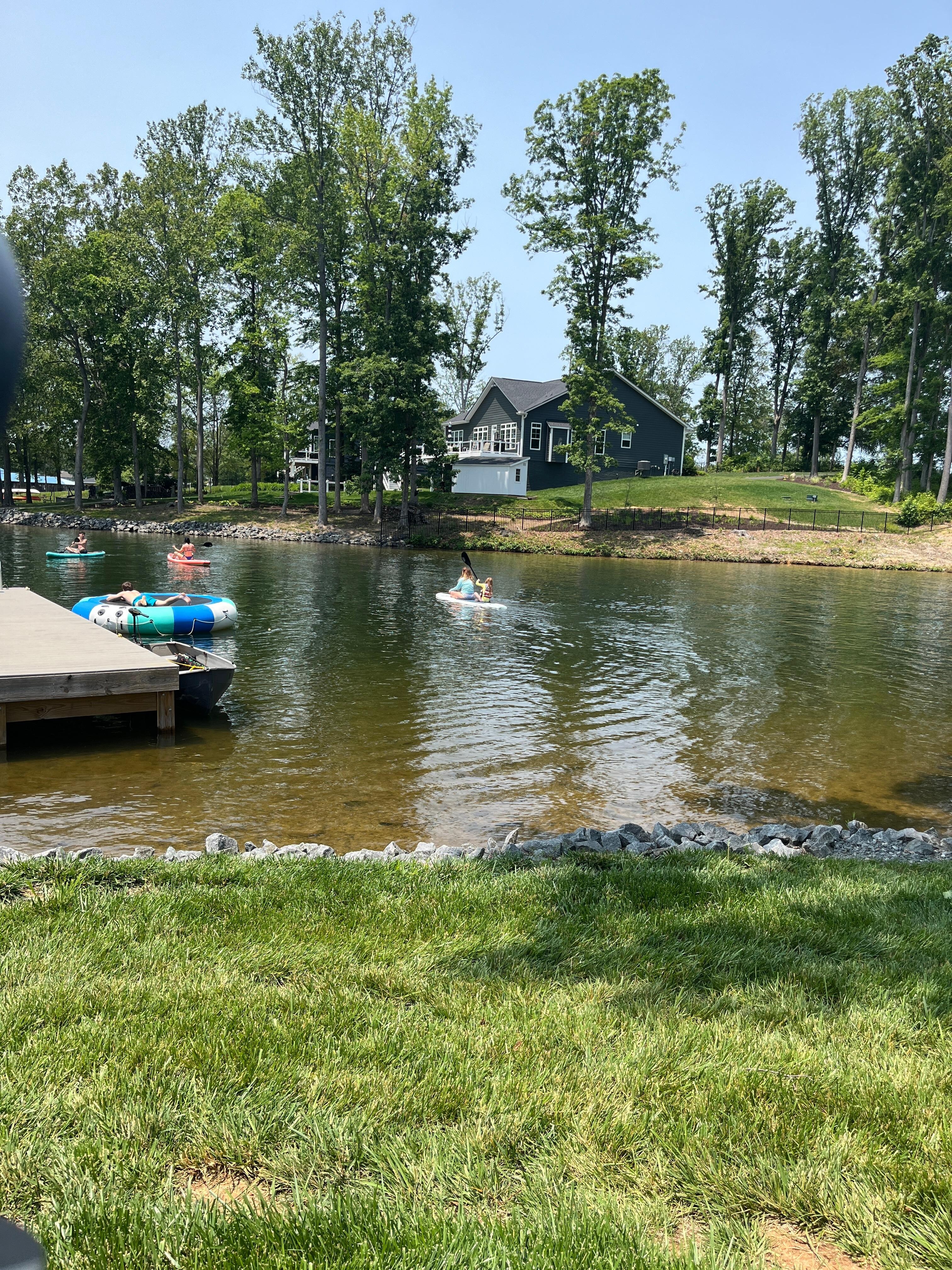 Wonderful little cove for the kiddos to hang out. The water was so warm. 