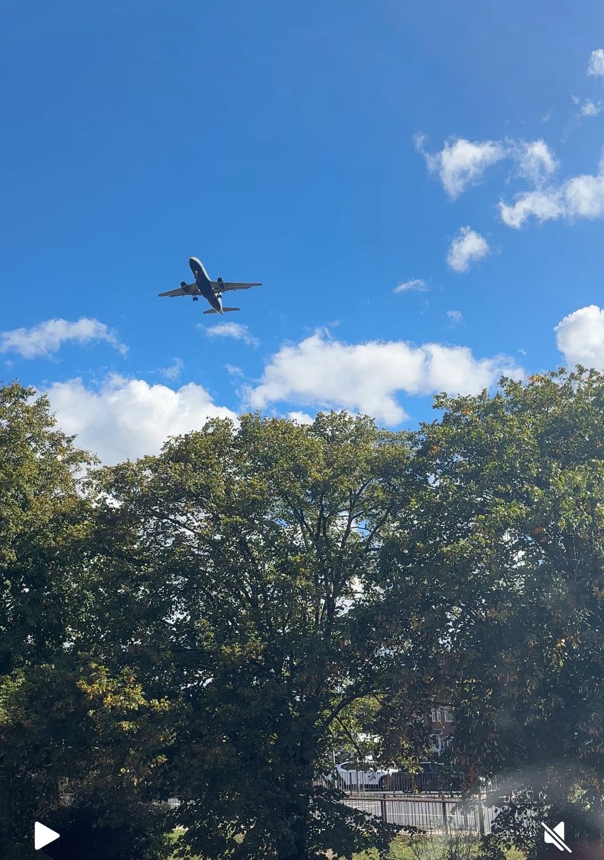 Planes coming and going every 5 mins! LOUD