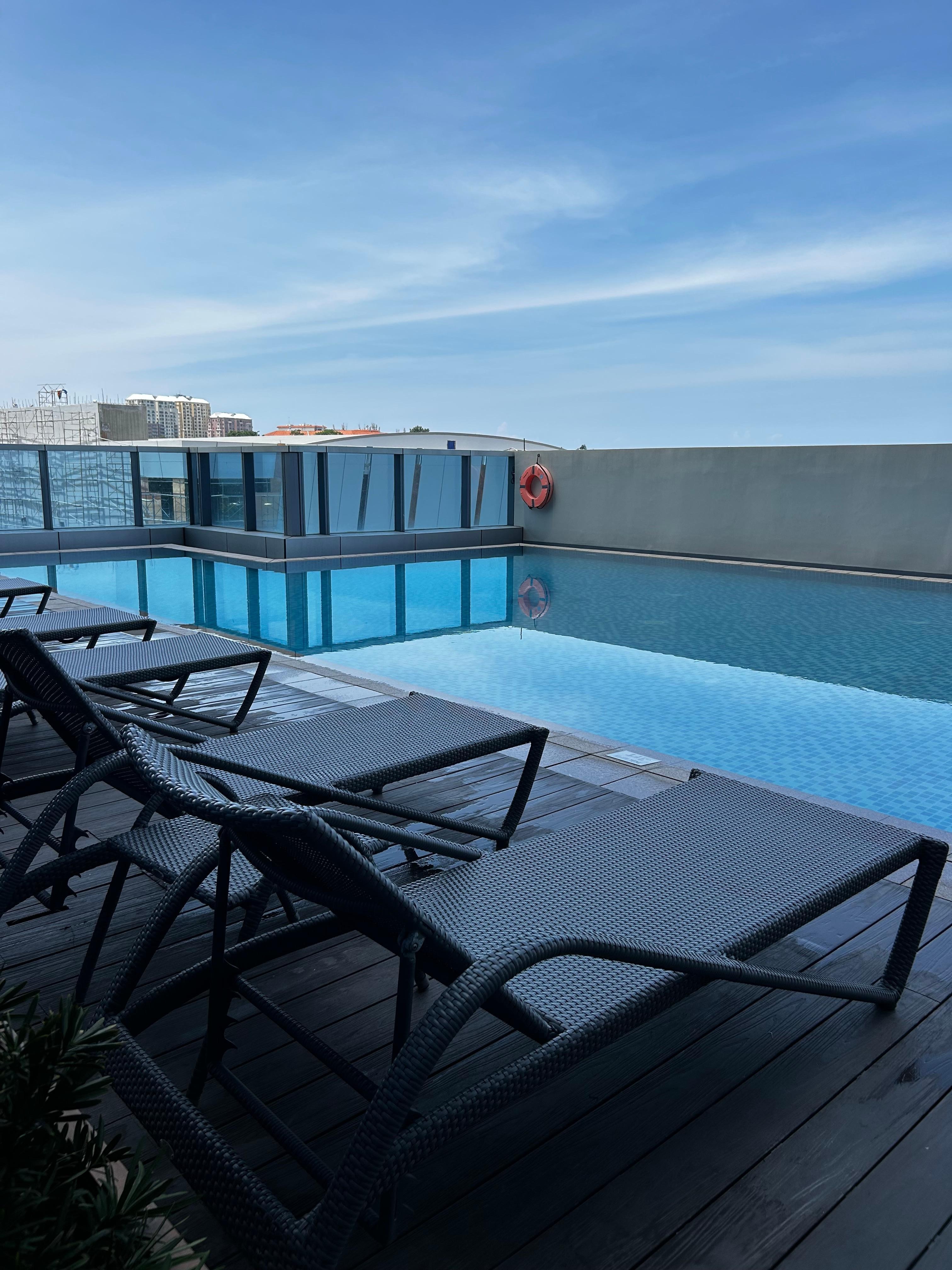 ホテル内のプール