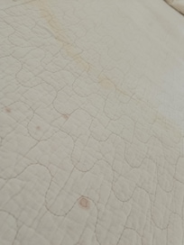 Hmm Blutflecken im Bett